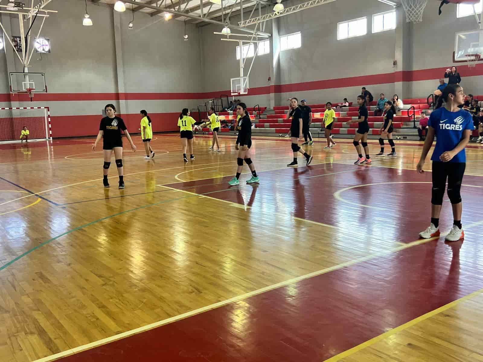 Realizan encuentro deportivo de Handball