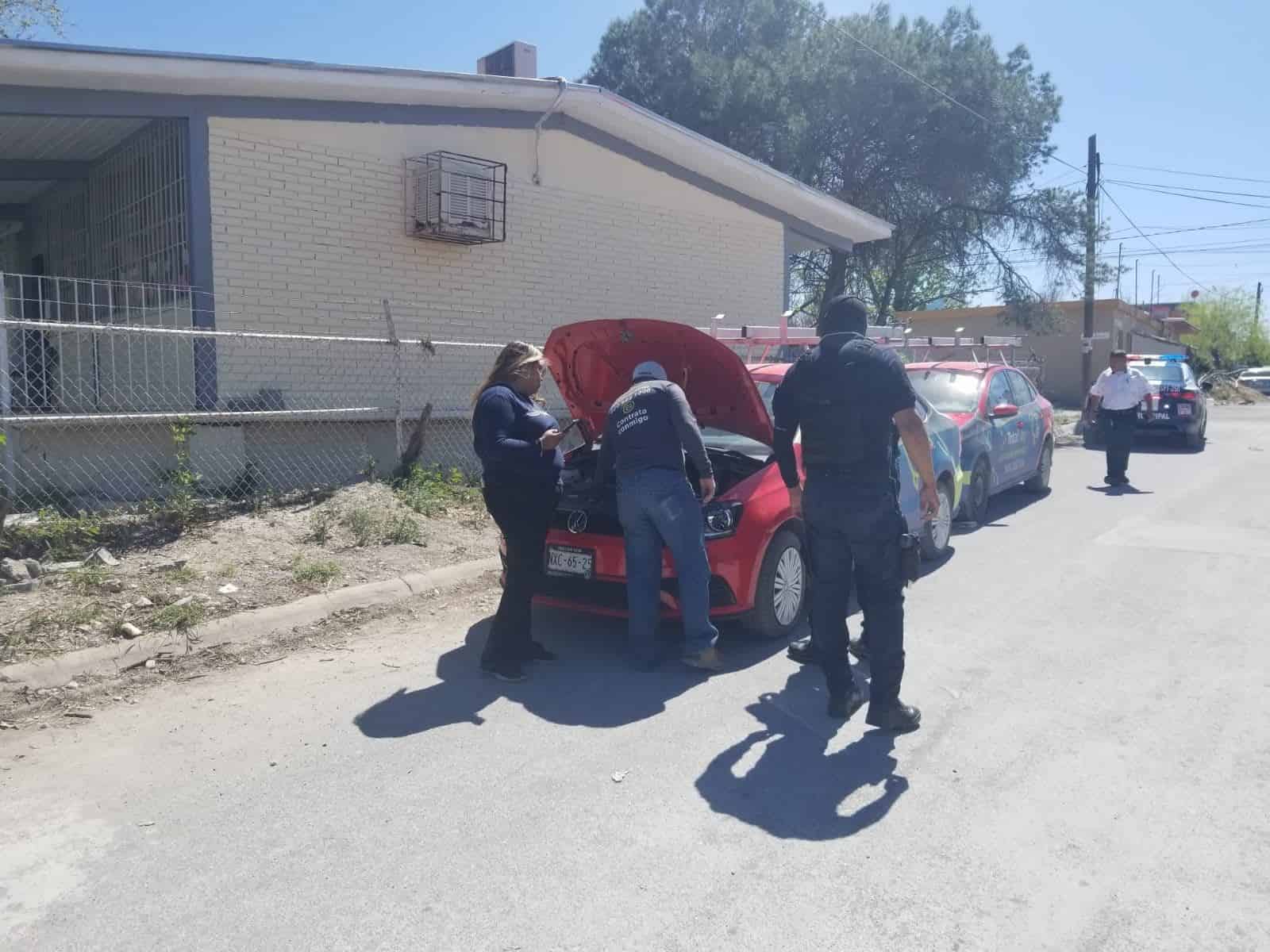 Se vuela luz roja y choca