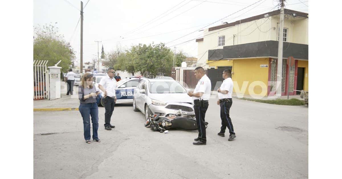 Presidenta del PAN tumba a motociclista