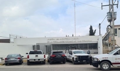 Detienen a texanos con arma de fuego