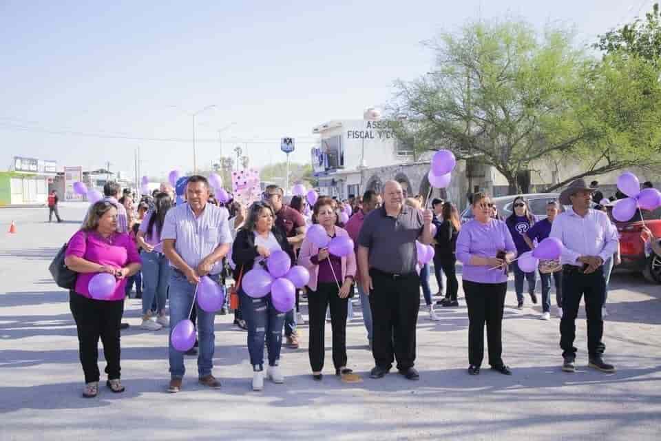 Alcalde de Castaños acompaña marcha conmemorativa del Día Internacional de la Mujer