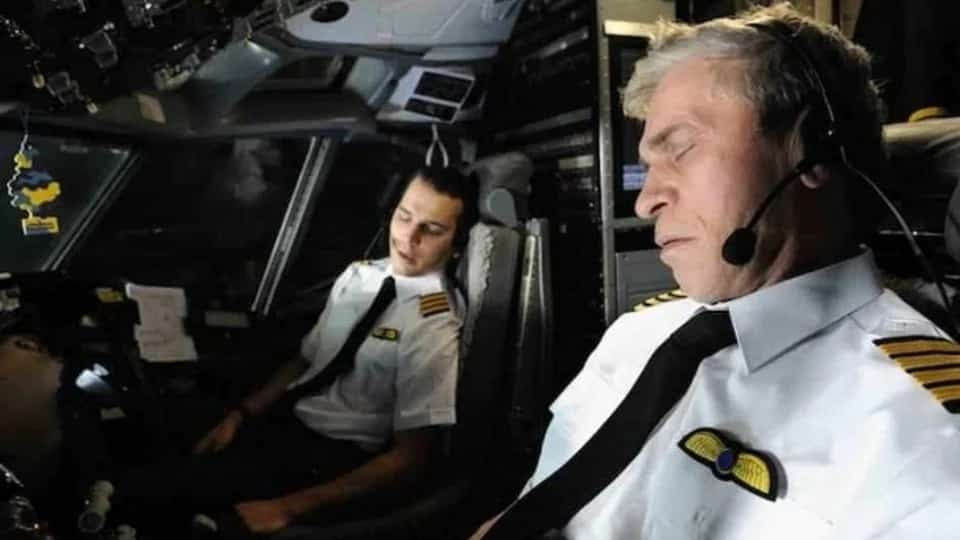 Pilotos de avión se duermen 28 minutos en pleno vuelo en Indonesia