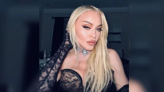 Madonna reclama a una fan estar sentada en un concierto; la mujer estaba en silla de rueda