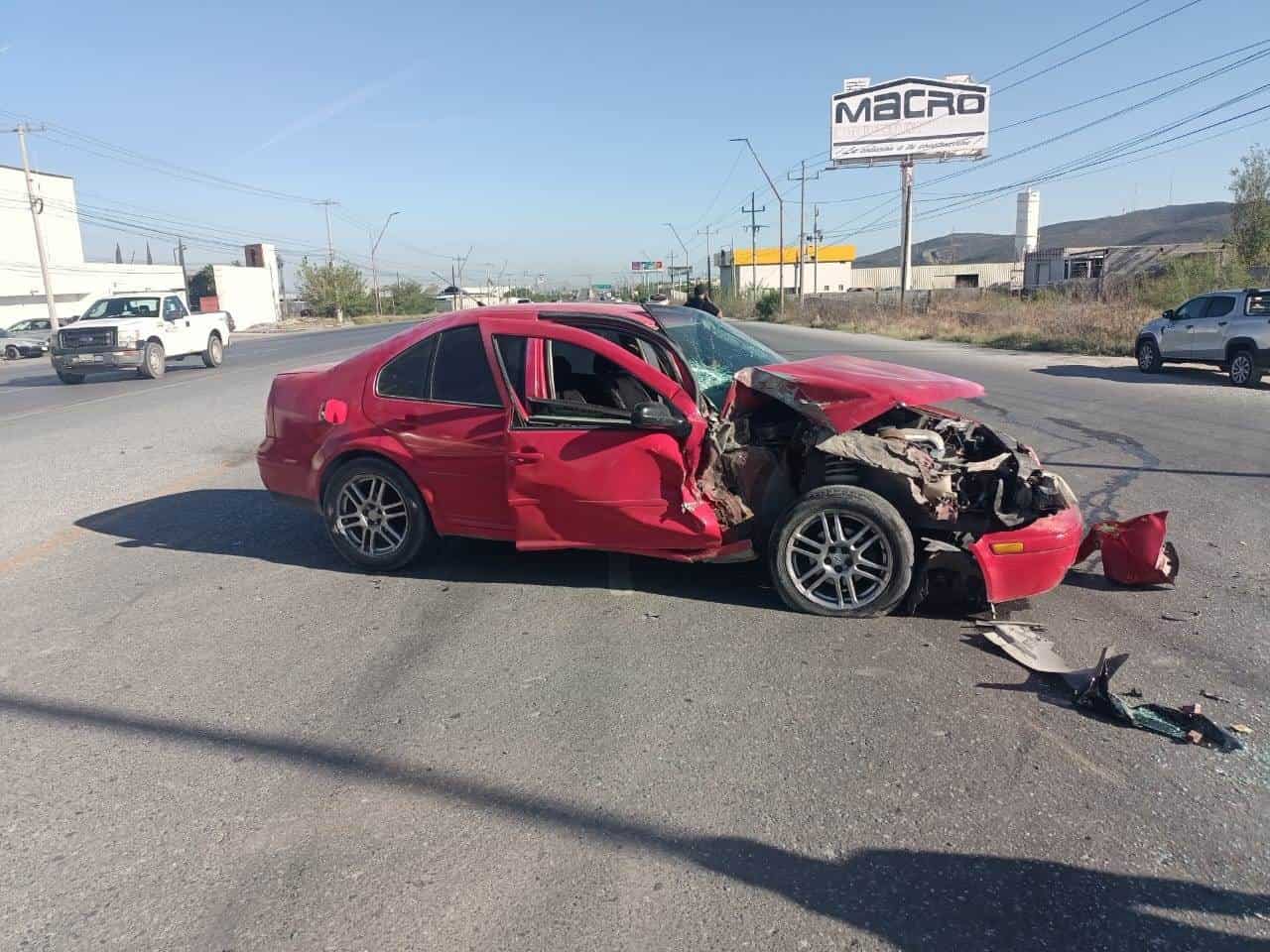 Se ‘ensarta’ en armatoste