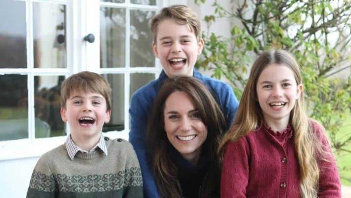 Kate Middleton se disculpa y confirma que ella editó la foto familiar