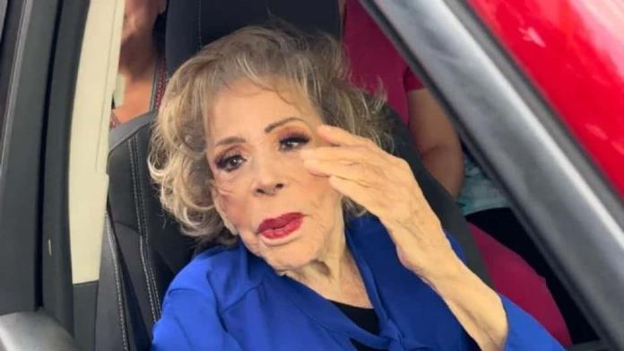 Silvia Pinal regresa a casa tras 12 días en el hospital Silvia Pinal regresa a casa tras 12 días en el hospital