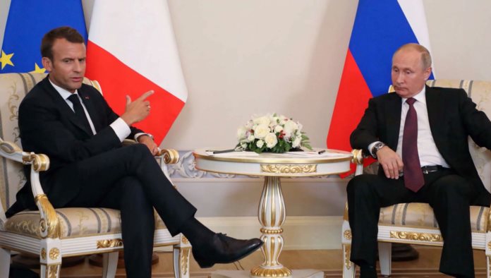 Macron responde a Putin que Francia también cuenta con armamento nuclear