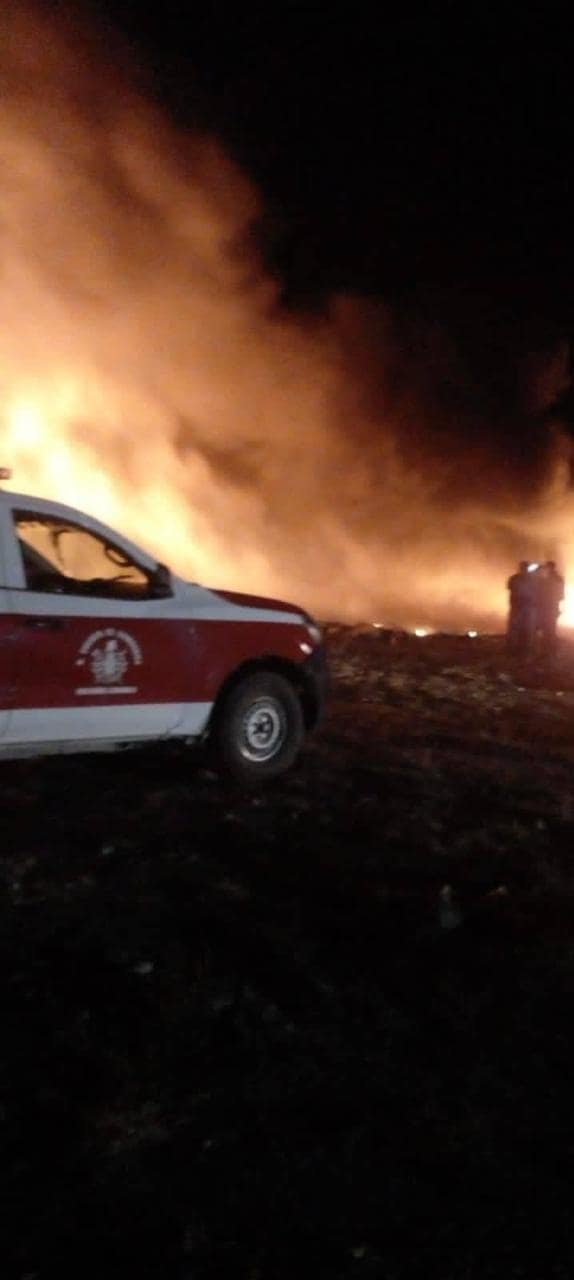 Arde tiradero clandestino