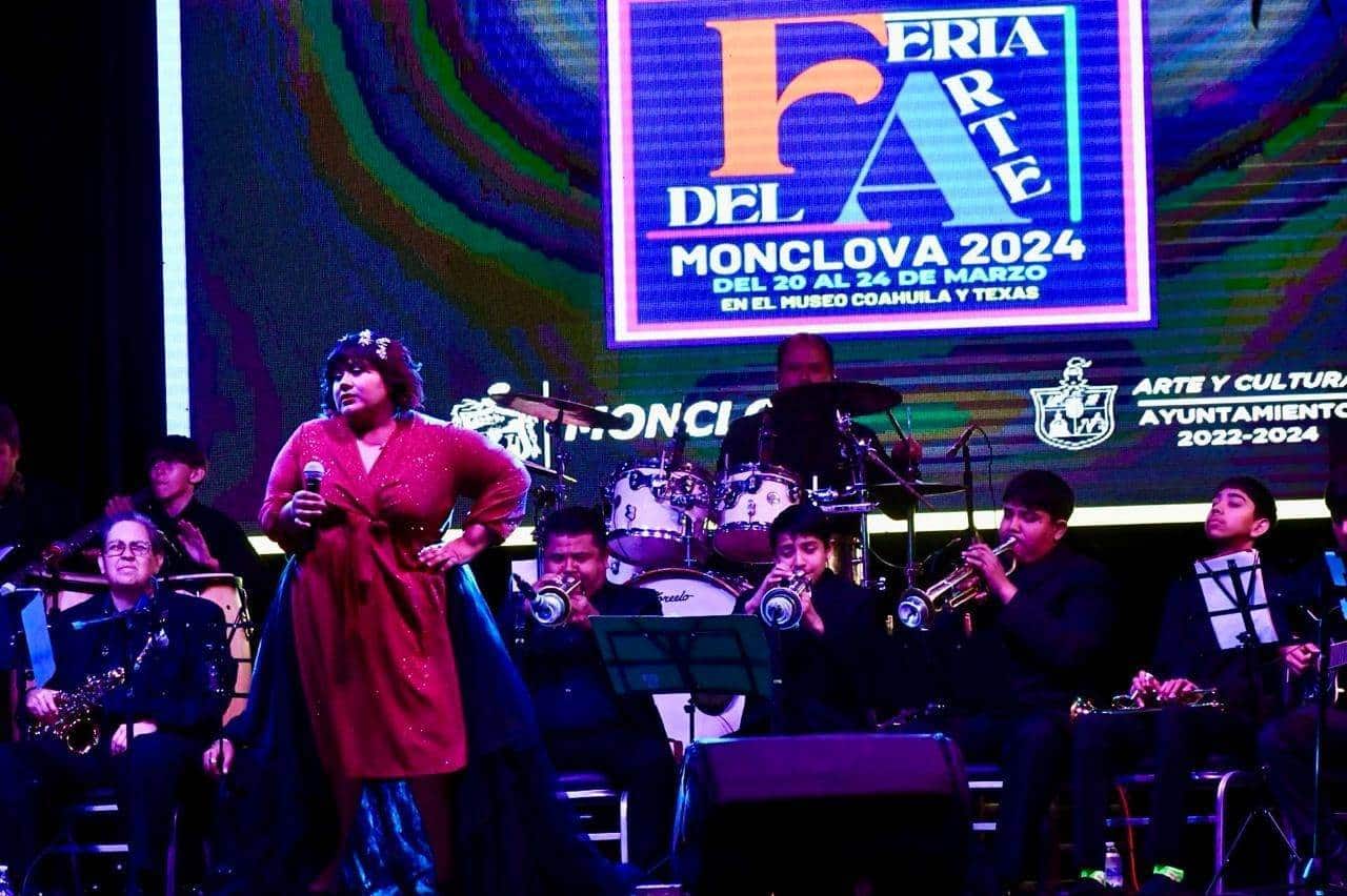 La décima edición de la Feria del Arte en el Museo Coahuila y Texas inicia con luz, color y música, prometiendo un encuentro cultural enriquecedor para todos los amantes del arte.