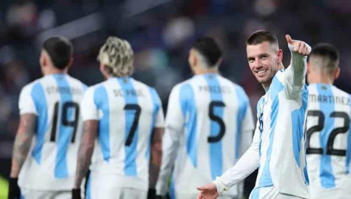 Sin Messi, Argentina logra convincente triunfo por goleada