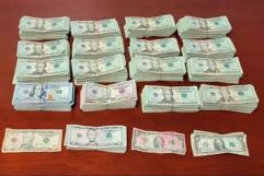 Confiscan 124 mil dólares en efectivo en el Puente Dos