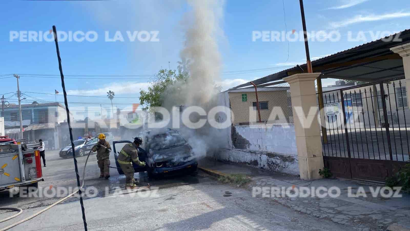 Se quema camioneta