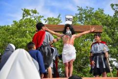 Emotivo Viacrucis Viviente marca el inicio de la Semana Santa en Nava