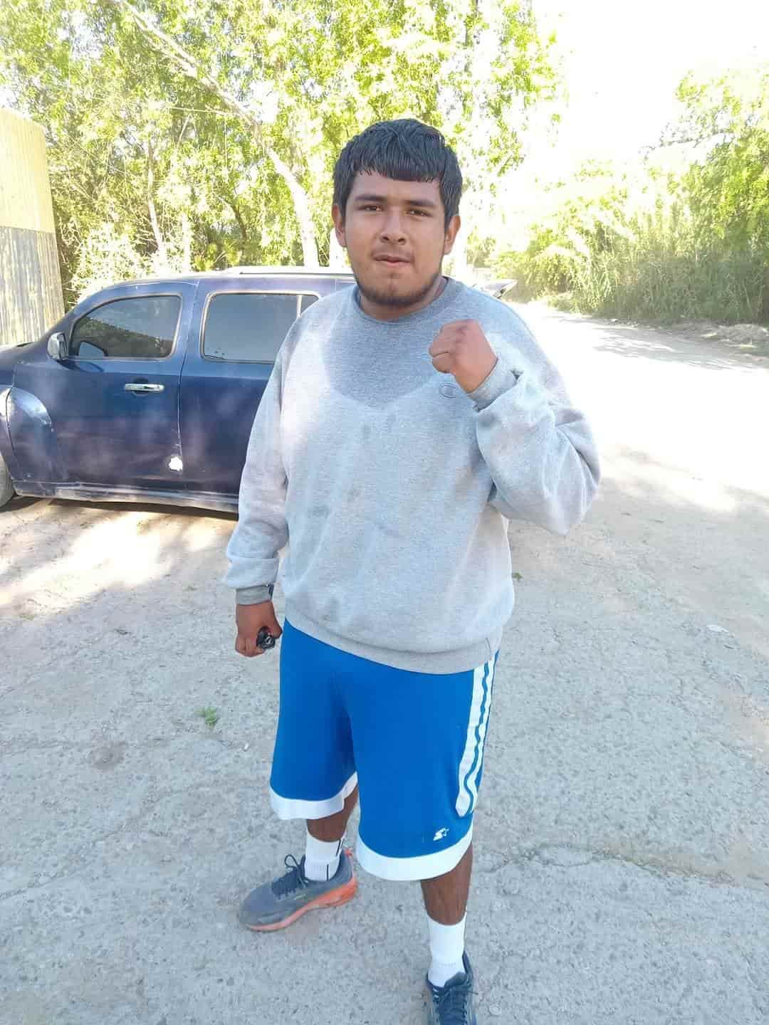 Destaca Manuel en torneo de Box