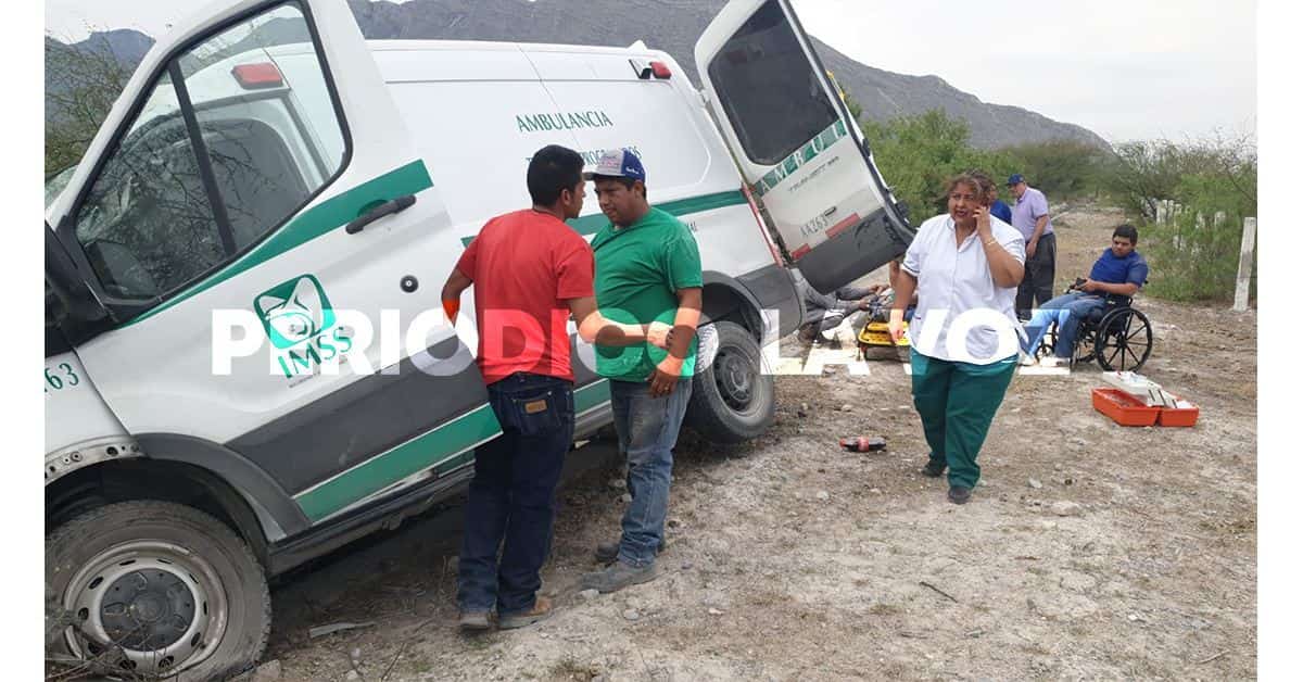 Venía al IMSS en ambulancia; choca y se mata