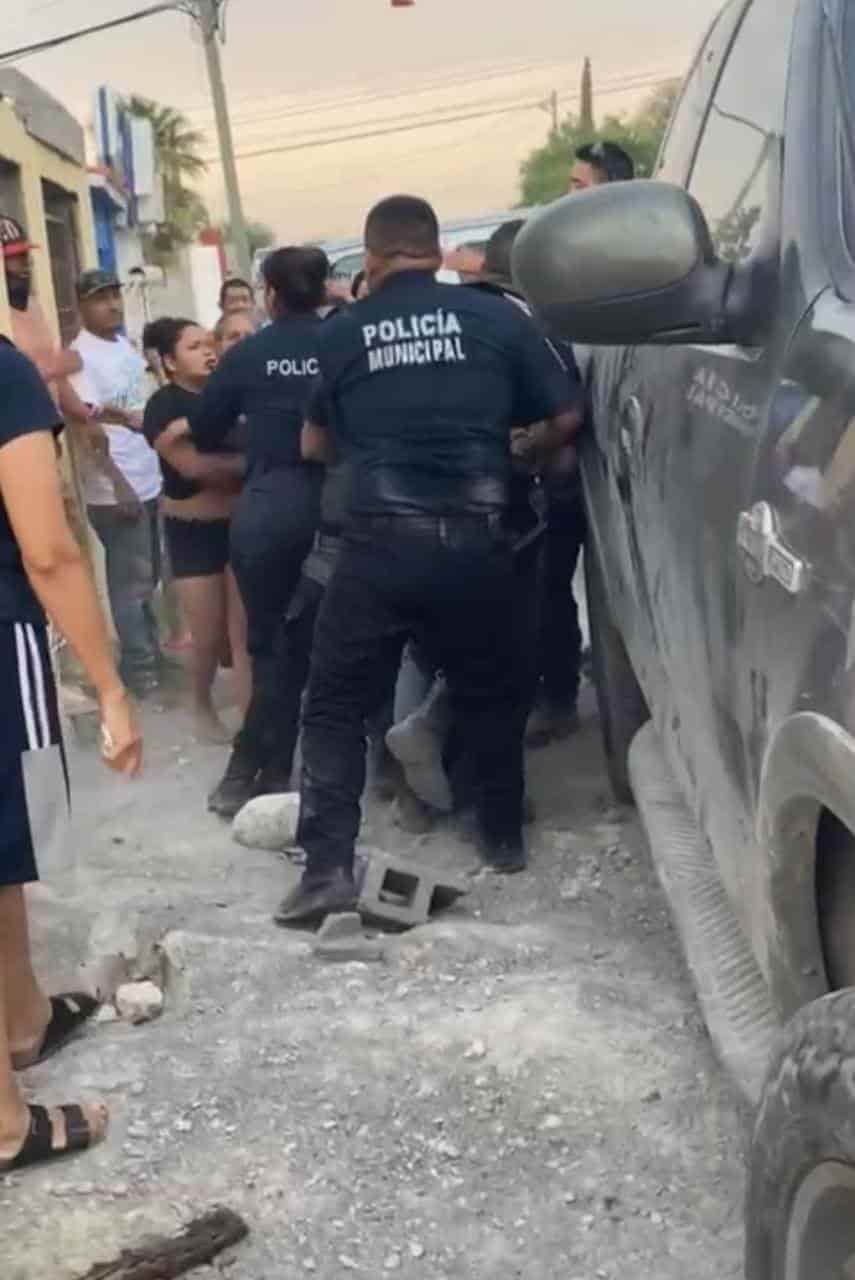Resultan lesionados oficiales.