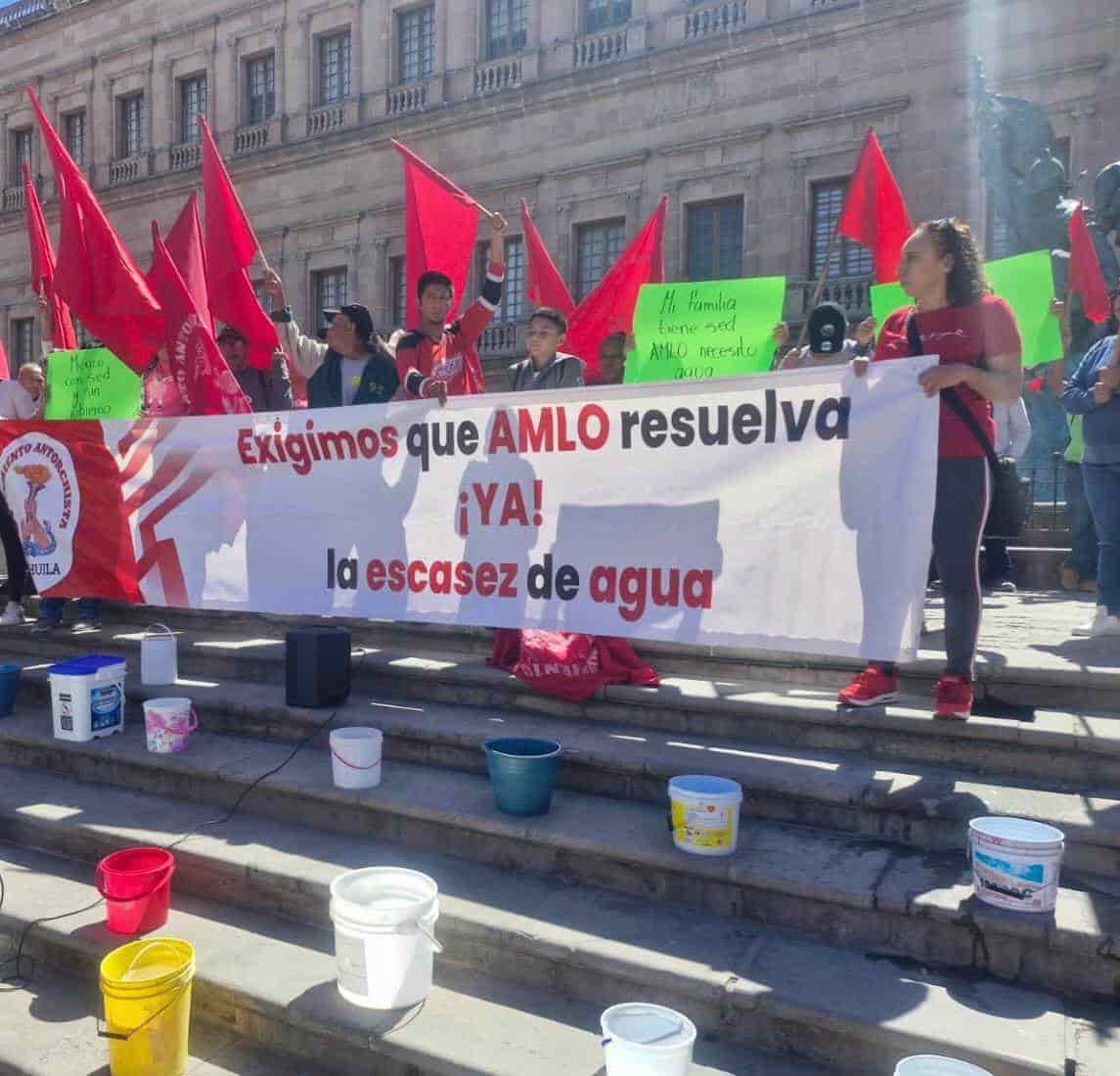 Exigen a AMLO una solución a  escasez del agua