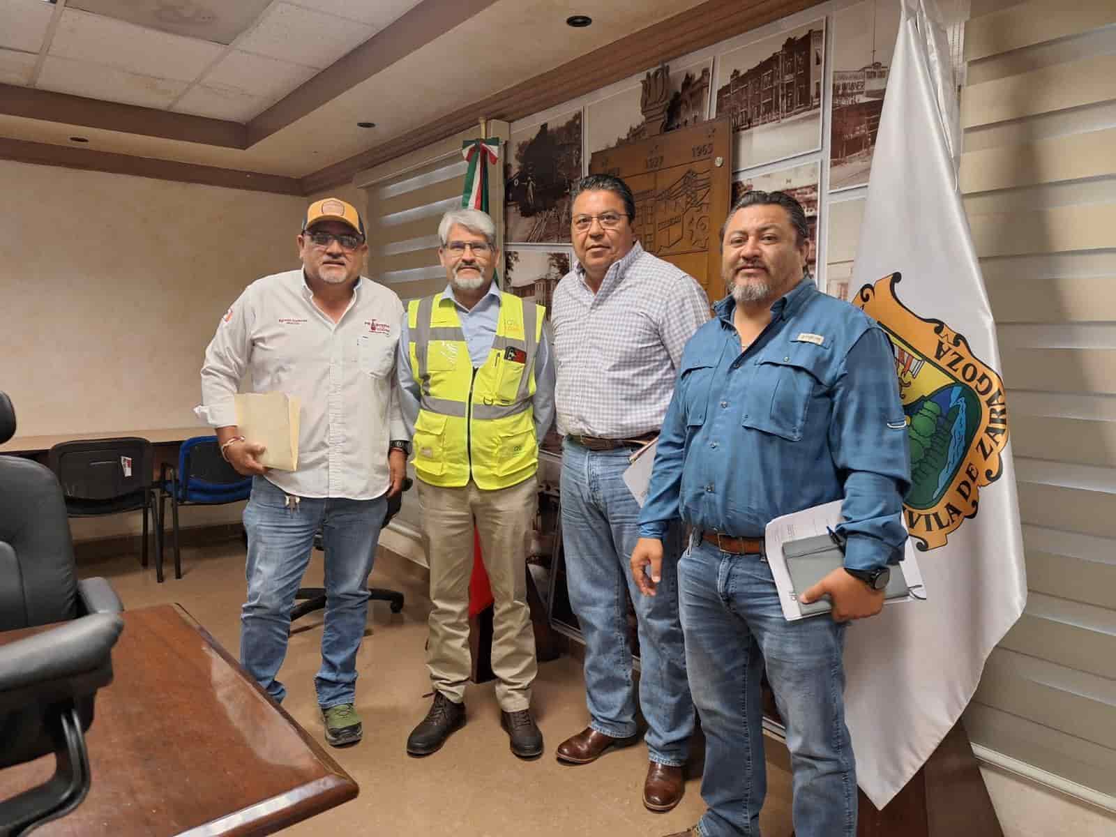 El alcalde anunció proyectos de ampliación de energía eléctrica.