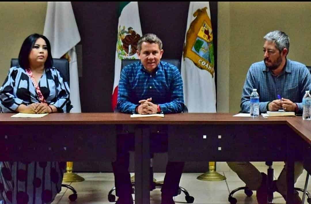 Taxistas renuevan concesiones