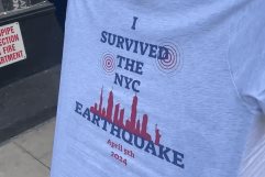 Sobreviví al terremoto: Venden playeras del sismo en Nueva York