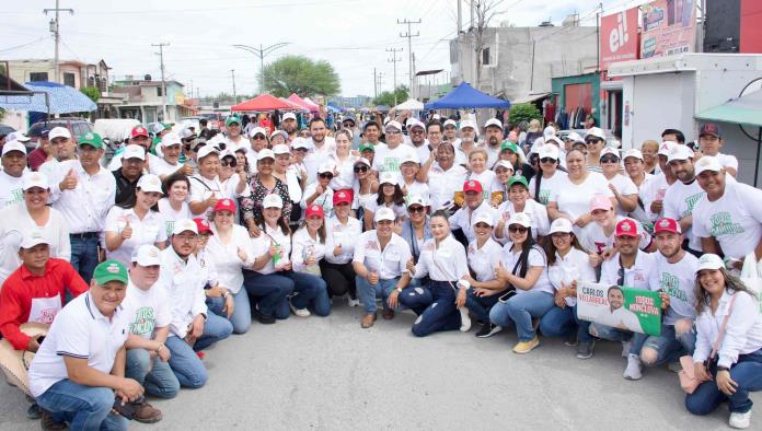 Lleva propuestas Carlos a la Pulga de Praderas