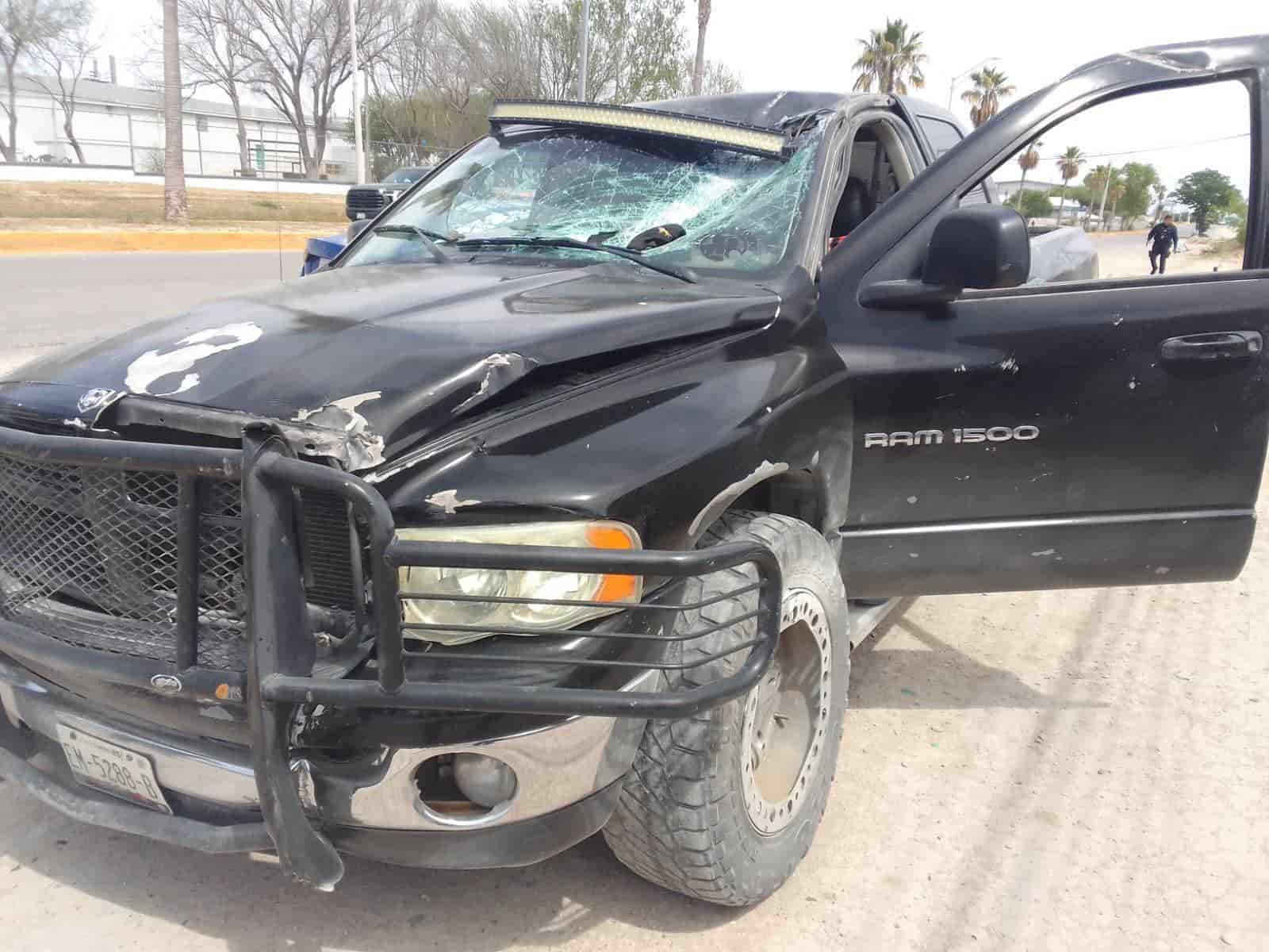 Camioneta Fuera de Control Impacta en Incidente en la Carretera Presa de la Amistad