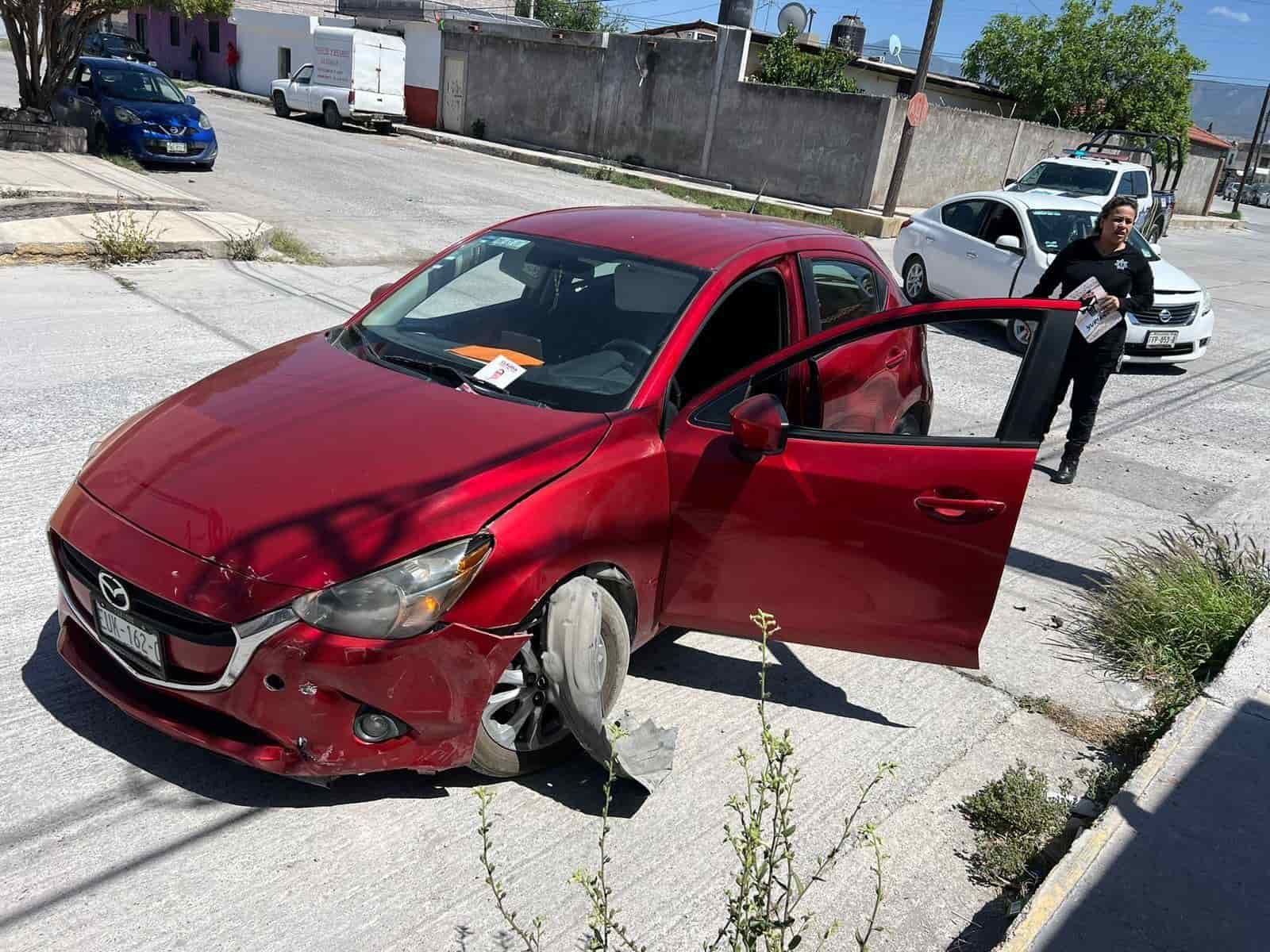 Le chocan automóvil recién salido de taller