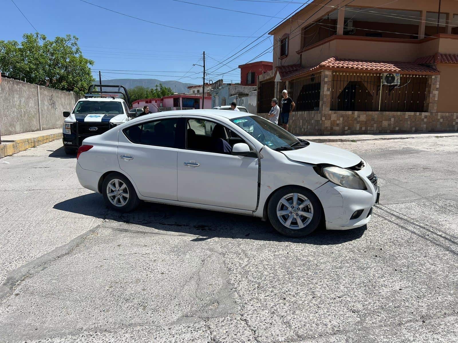 Le chocan automóvil recién salido de taller