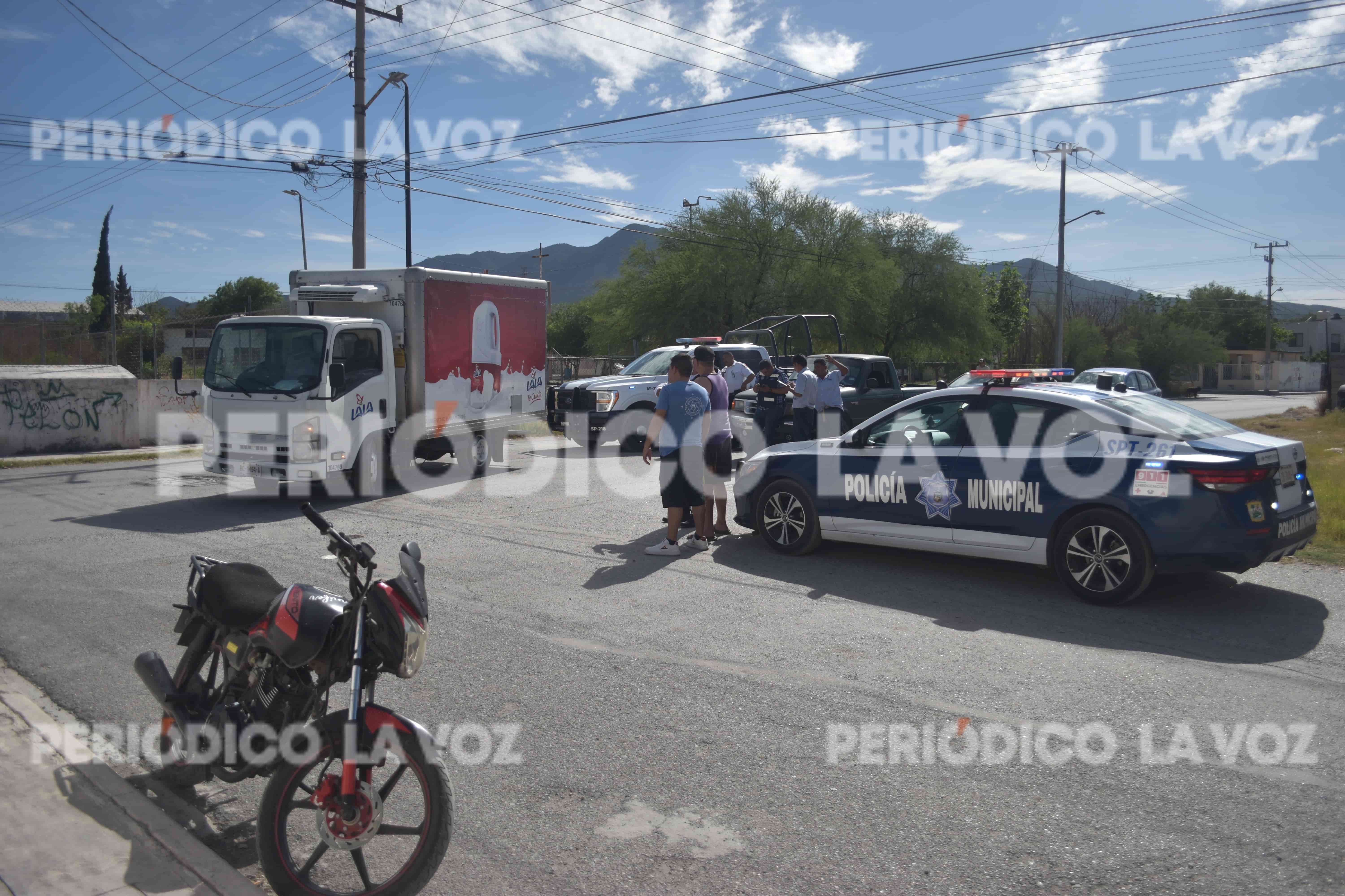 Estrella moto en camión de la Lala