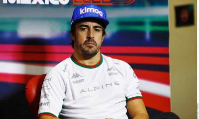 Renueva Fernando Alonso con Aston Martin 