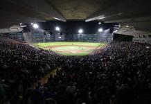 Gran inicio Coahuila de la liga de béisbol