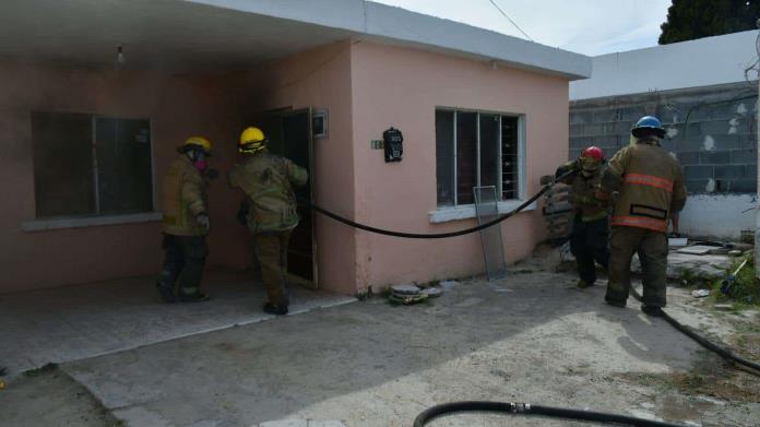 Se quema casa en Estancias Se quema casa en Estancias