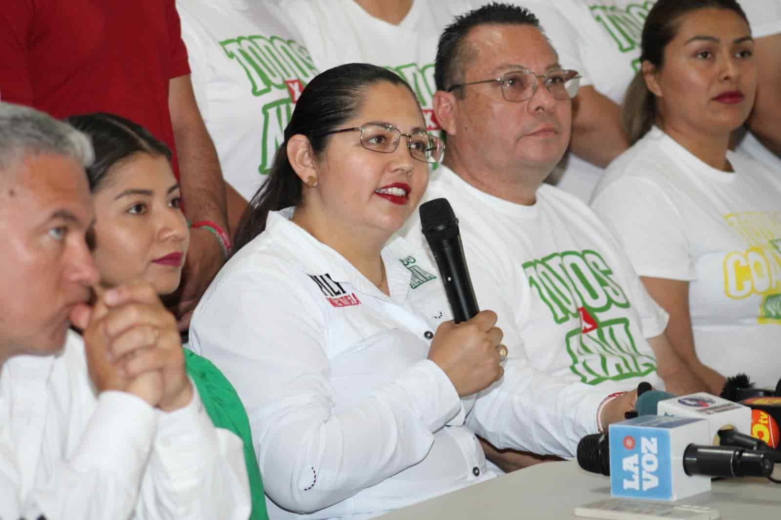 Candidata de Nava realizó conferencia de prensa