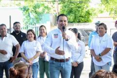 Candidato Pepe Díaz Gutiérrez continua su recorrido por colonias de Allende