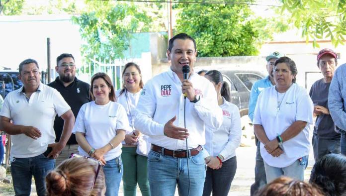 Candidato Pepe Díaz Gutiérrez continua su recorrido por colonias de Allende