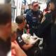 VIDEO: Policías bajan A RASTRAS del metro a perrito HERIDO junto a su dueño