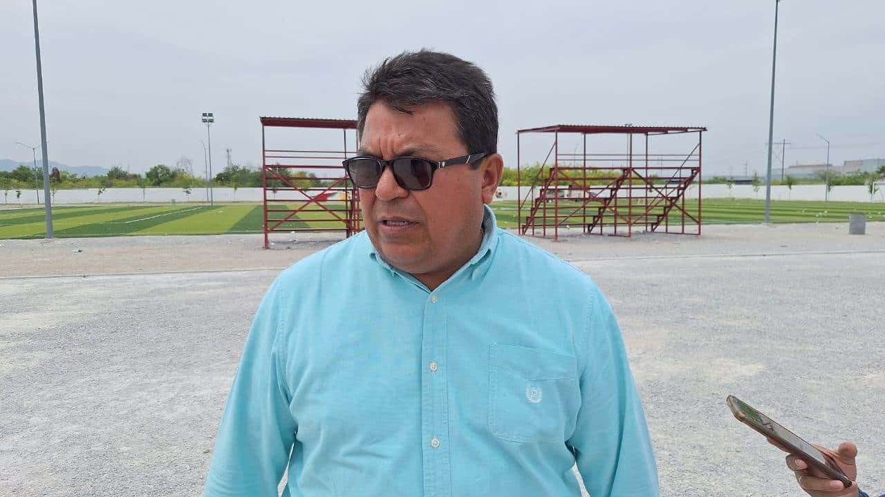 Roberto Piña, alcalde.