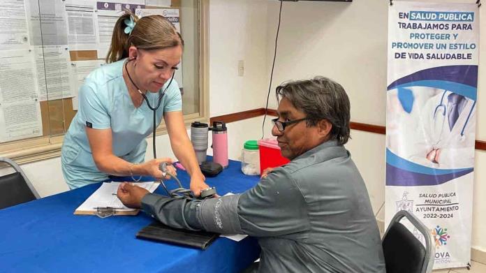Realizan en presidencia evaluaciones médicas Realizan en presidencia evaluaciones médicas