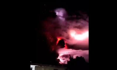 Así se vio la erupción del volcán Ruang en Indonesia
