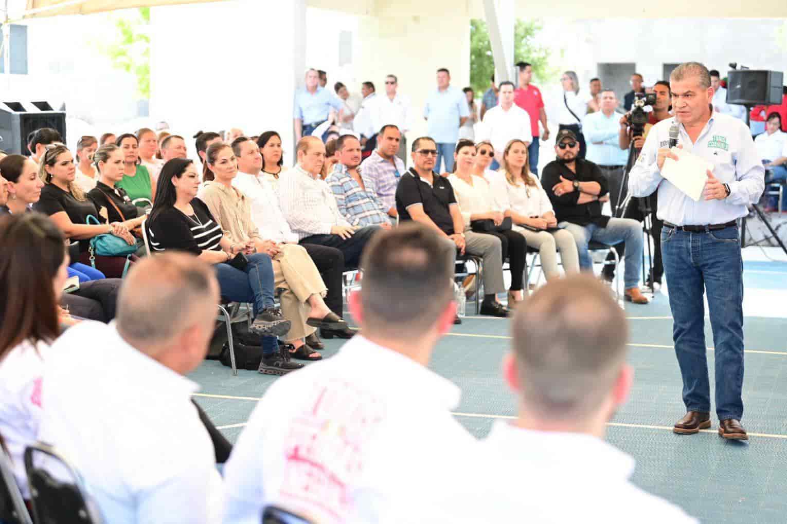 El candidato al Senado de la República, Miguel Riquelme destacó que Coahuila se perfila para lograr un mayor desarrollo económico y social.