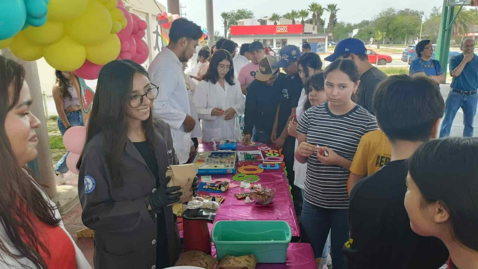 Asistieron alrededor de 100 niños y jóvenes al taller interactivo.