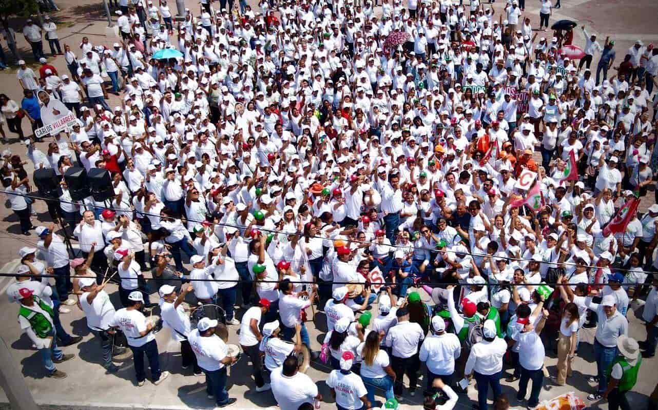 Más de 2 mil acompañan a Carlos Villarreal