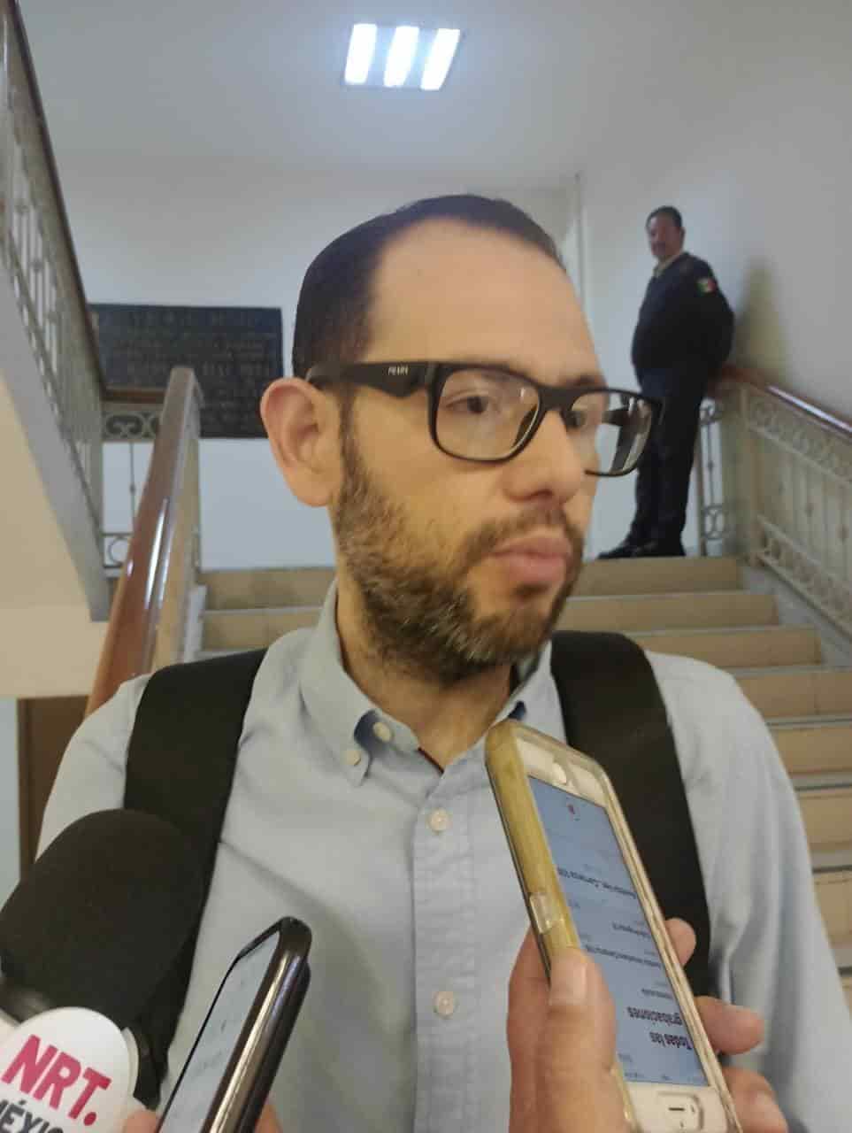René Flores Sotelo, Tesorero Municipal.