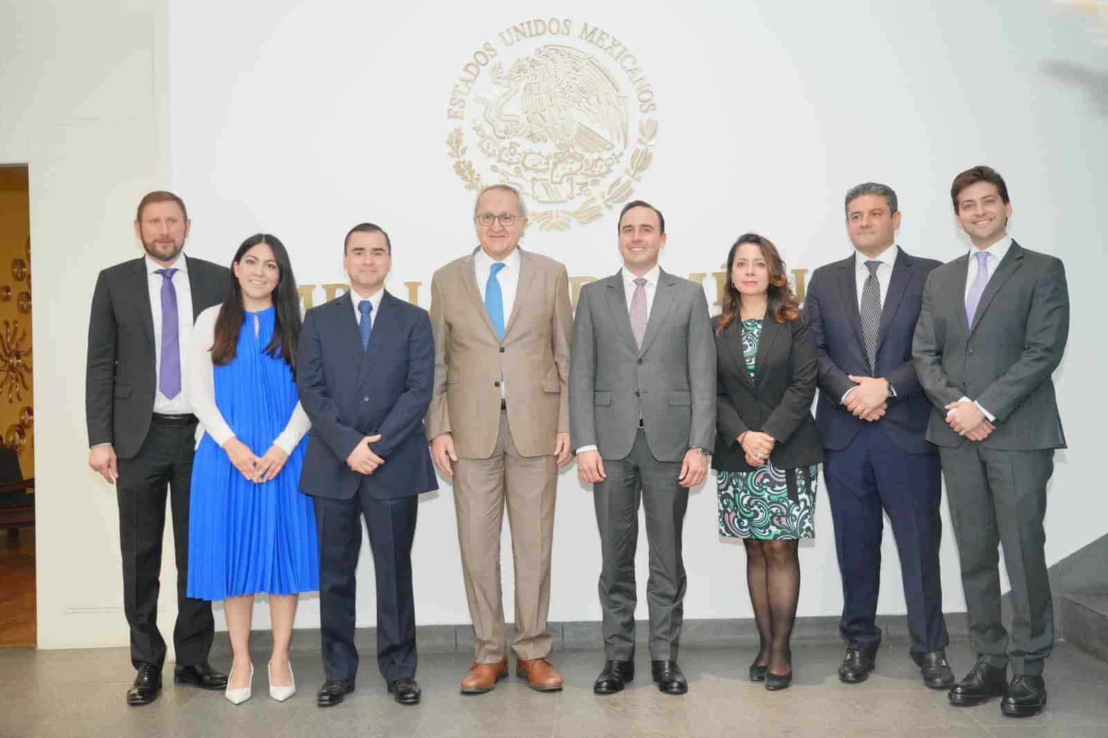 Productivo inicio de gira económica por Asia