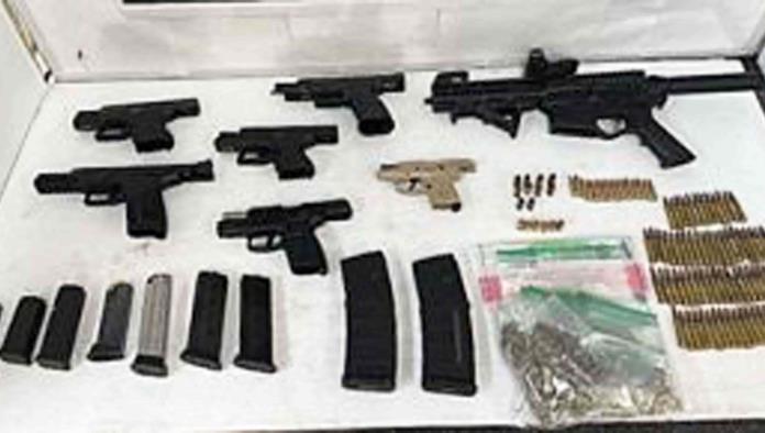 Incauta armas, municiones y marihuana en un vehículo que se dirigía a México
