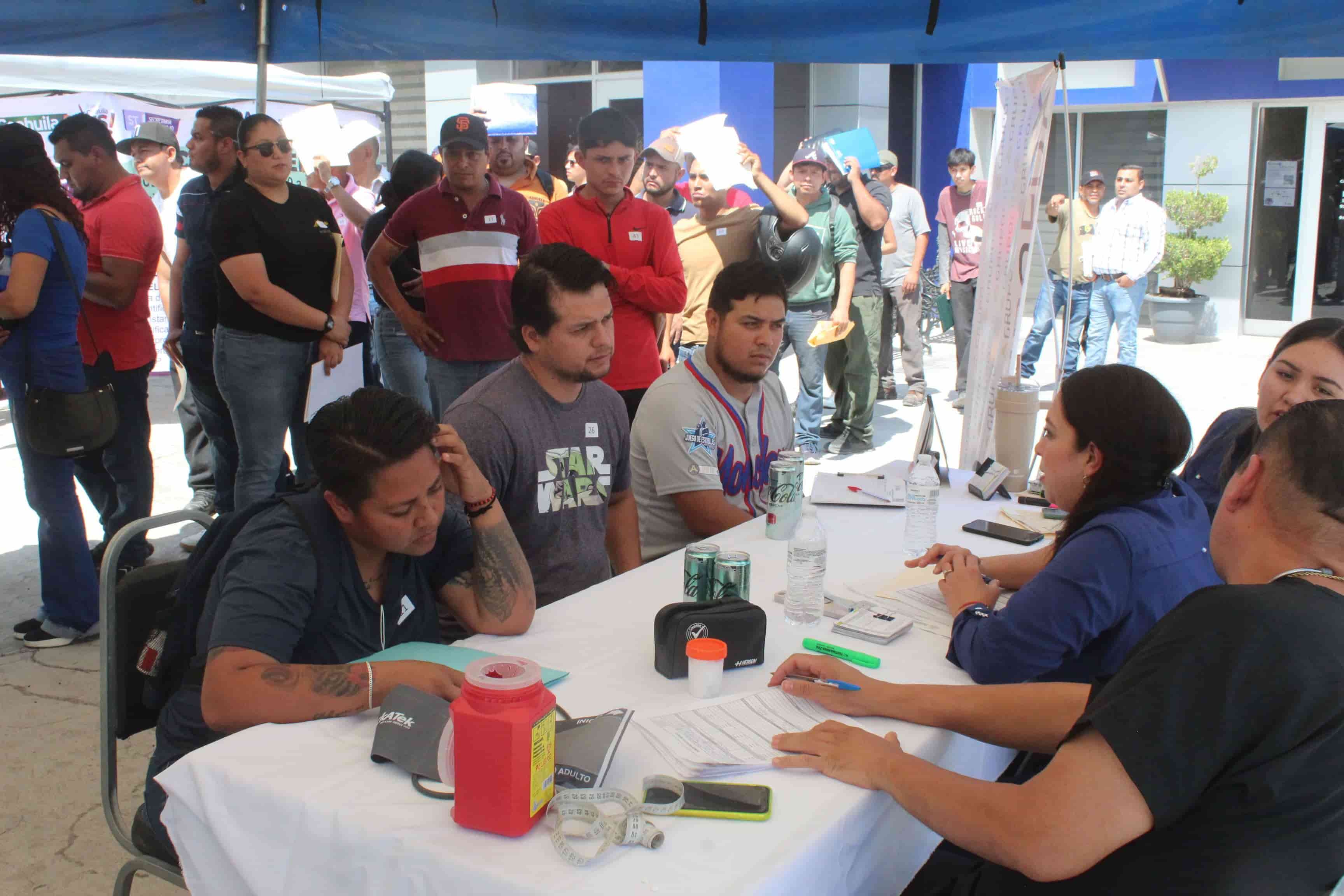 Acuden mas de 500 solicitantes a la Jornada del Empleo