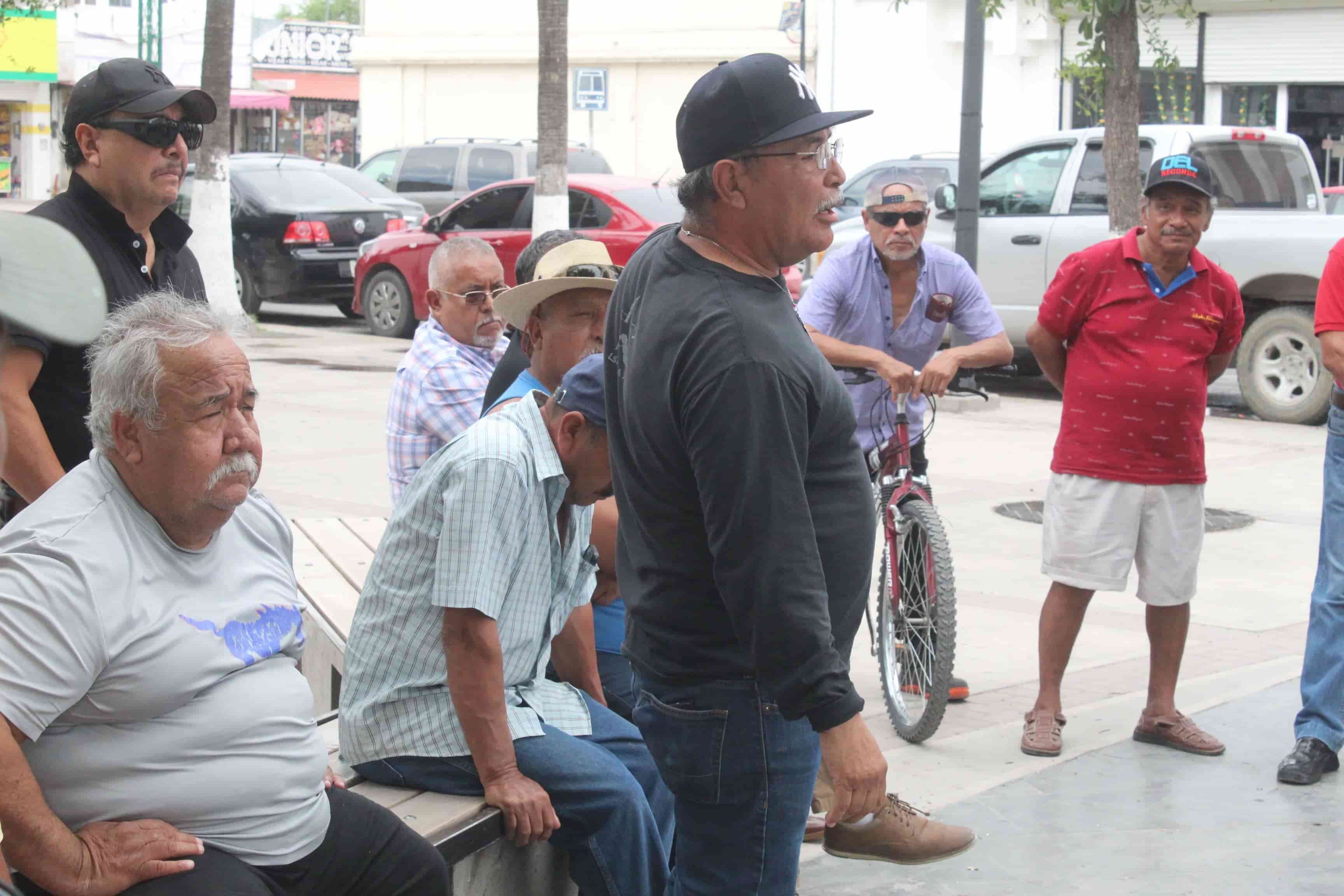 Rebajan pensiones a obreros de AHMSA