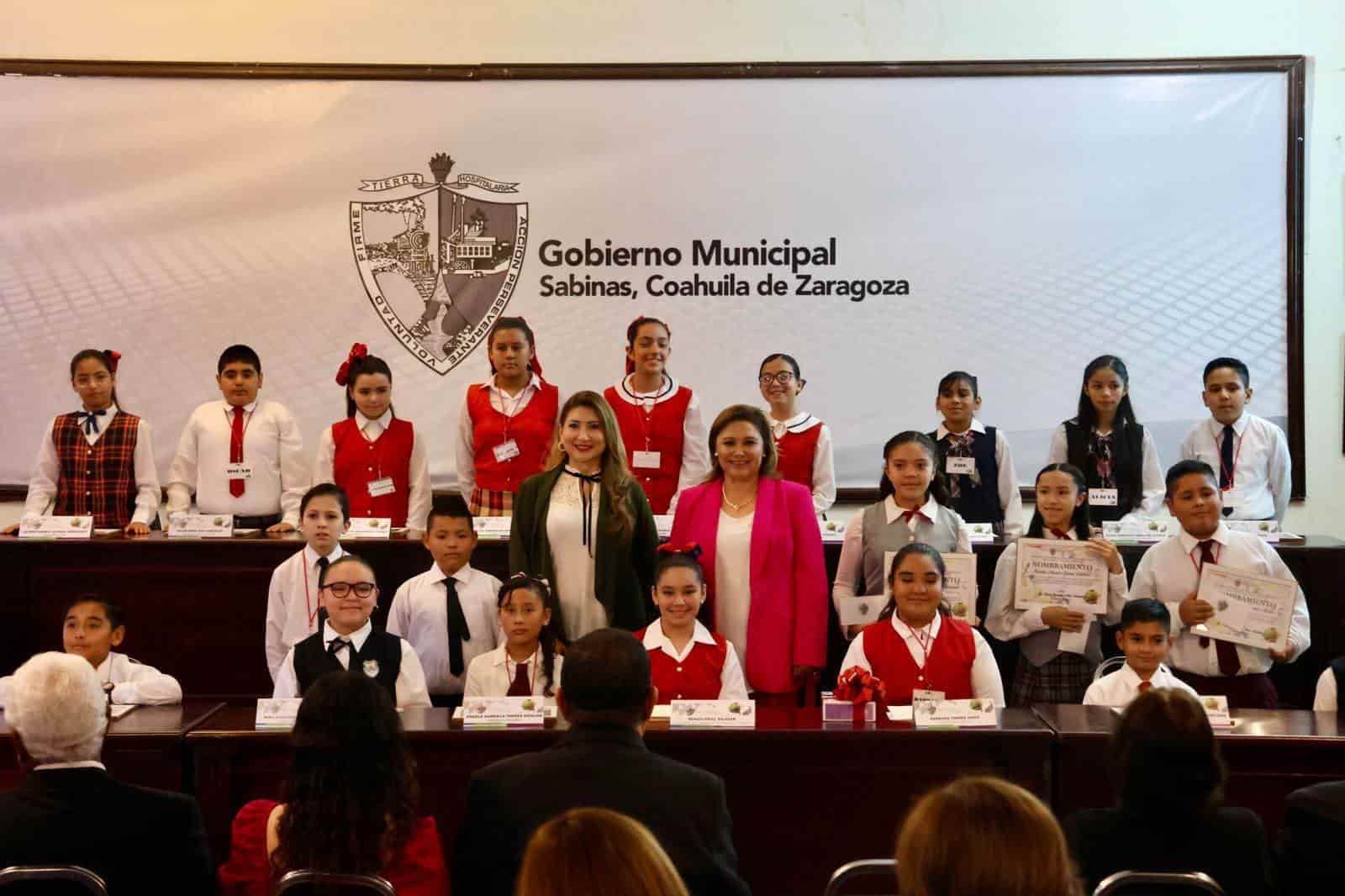 Aplaude Directora Trabajo de Docentes y Padres de Familia