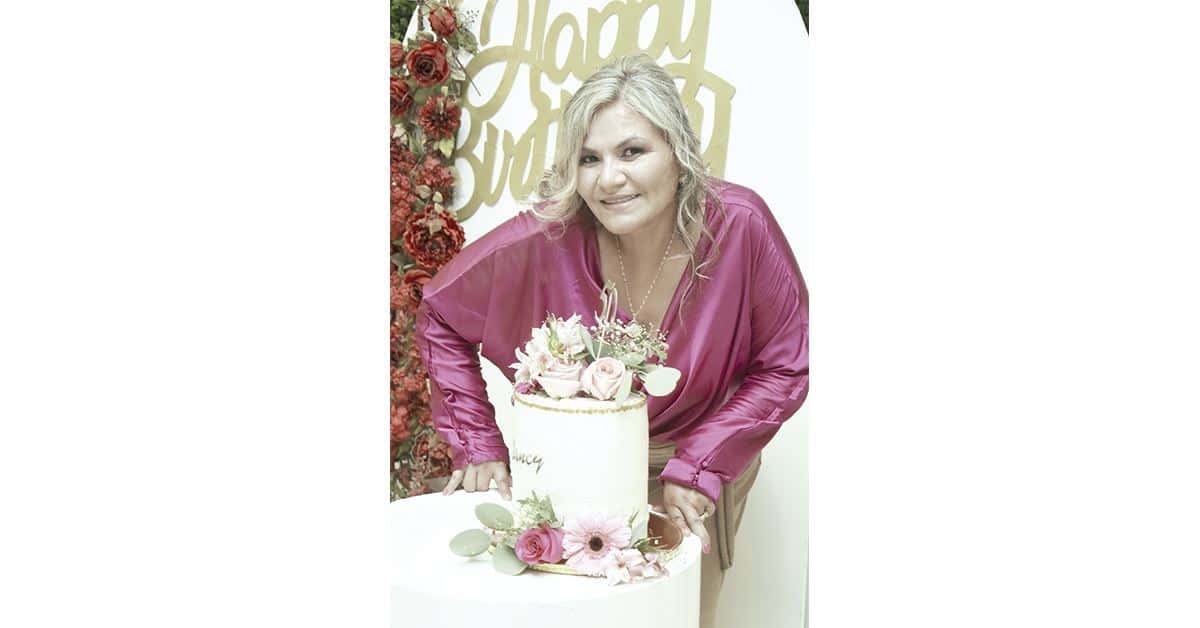 Feliz cumpleañera Nancy.