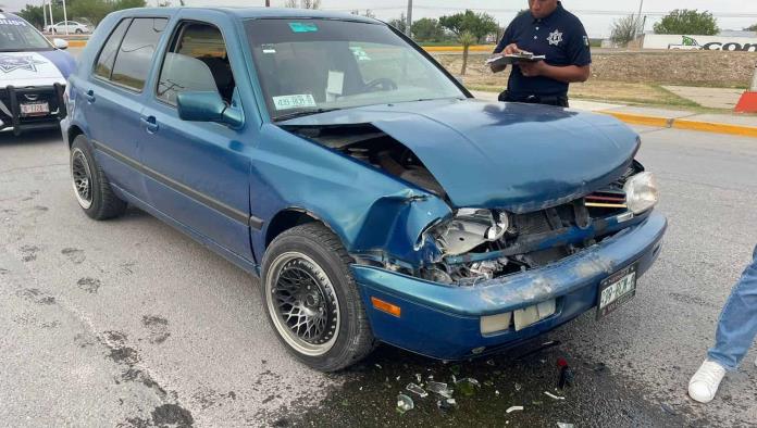 TERRIBLE IMPACTO: Tres Vehículos Involucrados en Colisión en la Colonia Capistrano